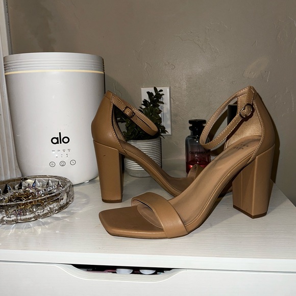 TARGET “A NEW DAY” HEELS - Picture 2 of 7
